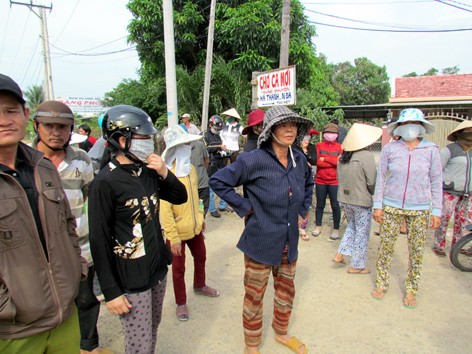 Viêm mũi, nhức đầu vì bãi rác Viêm mũi, nhức đầu vì bãi rác