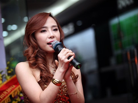 Thảm họa nhạc Việt 2011: Hát nhép! Thảm họa nhạc Việt 2011: Hát nhép!