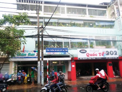 Trường lớp xập xệ, cô trò thiệt thòi Trường lớp xập xệ, cô trò thiệt thòi