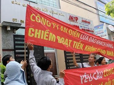 Môi giới phải liên đới xử lý tranh chấp mua nhà Môi giới phải liên đới xử lý tranh chấp mua nhà