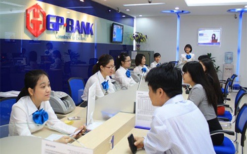 Ngân hàng dồn dập tái cơ cấu Ngân hàng dồn dập tái cơ cấu