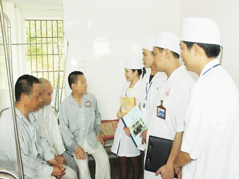 Kinh doanh thua lỗ, đại gia nhập viện tâm thần Kinh doanh thua lỗ, đại gia nhập viện tâm thần