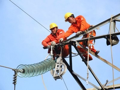Đứt đường dây 500 KV, cúp điện toàn miền Nam Đứt đường dây 500 KV, cúp điện toàn miền Nam