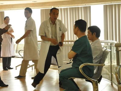 Đột kích một phòng khám Trung Quốc trái phép Đột kích một phòng khám Trung Quốc trái phép