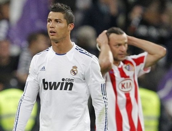 Ronaldo im tiếng, Real vẫn thắng Derby Madrid Ronaldo im tiếng, Real vẫn thắng Derby Madrid