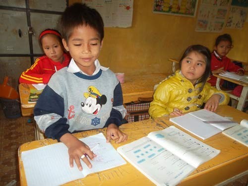 Bi hài: Mẹ 'méo miệng' đọc tên con Bi hài: Mẹ 'méo miệng' đọc tên con