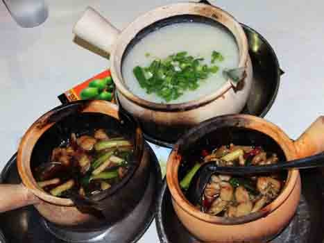 Cháo ếch nổi tiếng ở Geylang, Singapore Cháo ếch nổi tiếng ở Geylang, Singapore