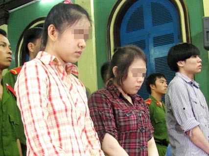 Tội ác của những cô gái dạt nhà Tội ác của những cô gái dạt nhà