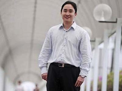 Từ cậu bé bị lạm dụng tình dục đến đỉnh cao danh vọng Từ cậu bé bị lạm dụng tình dục đến đỉnh cao danh vọng