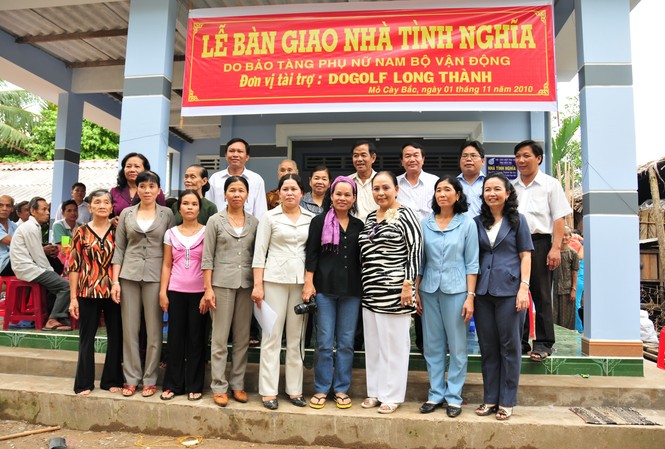Công ty golf Long Thành tặng 100 căn nhà tình nghĩa Công ty golf Long Thành tặng 100 căn nhà tình nghĩa