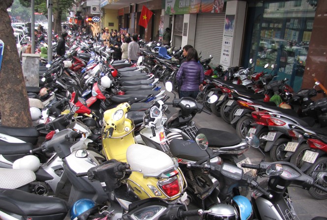 Khách tham quan lễ hội hoa bị 'chặt' 50.000 đồng/vé xe Khách tham quan lễ hội hoa bị 'chặt' 50.000 đồng/vé xe