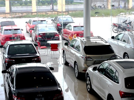 Người Hà Nội 'chán' mua ô tô Người Hà Nội 'chán' mua ô tô