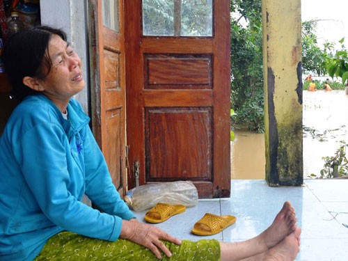Đi mua mì gói, một học sinh bị lũ cuốn Đi mua mì gói, một học sinh bị lũ cuốn