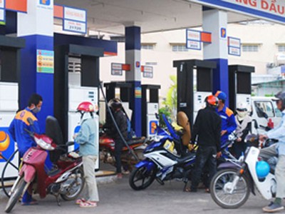 Thủ tướng quyết định chưa tăng giá xăng dầu Thủ tướng quyết định chưa tăng giá xăng dầu