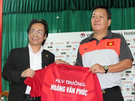 Vì sao VFF chưa đồng ý cho ông Phúc từ chức? Vì sao VFF chưa đồng ý cho ông Phúc từ chức?