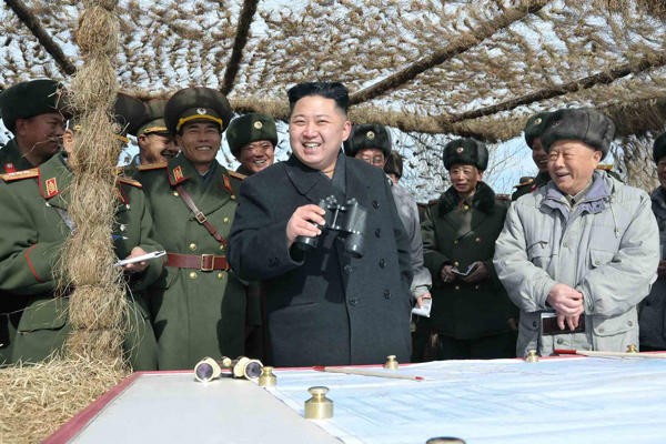 Lãnh đạo Kim Jong-un thị sát bắn đạn thật Lãnh đạo Kim Jong-un thị sát bắn đạn thật