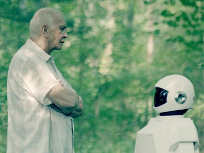 Robot chăm sóc người cao tuổi Robot chăm sóc người cao tuổi