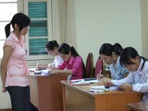 Thi đại học 2013: Nhóm ngành kinh tế vẫn đông nhất Thi đại học 2013: Nhóm ngành kinh tế vẫn đông nhất