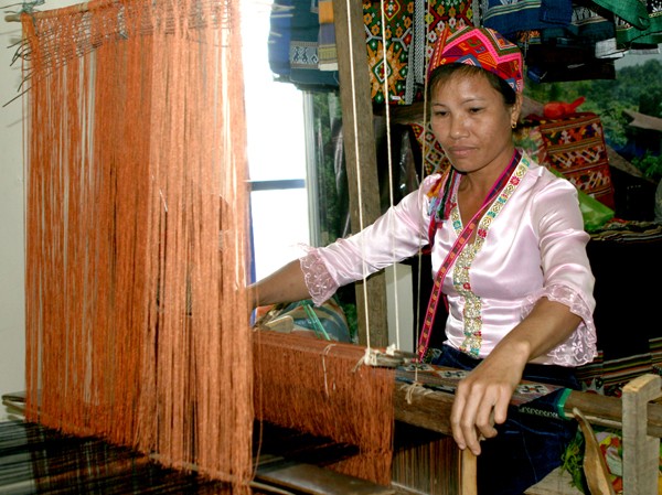 Oxfam Hồng Kông ủng hộ 5 triệu USD cho 3 tỉnh miền Trung Oxfam Hồng Kông ủng hộ 5 triệu USD cho 3 tỉnh miền Trung