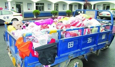 Bị bắt vì trộm 500 quần lót phụ nữ Bị bắt vì trộm 500 quần lót phụ nữ