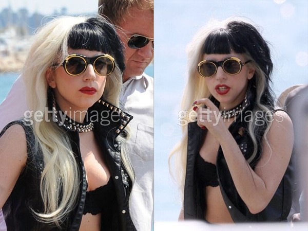 Lady Gaga náo loạn LHP Cannes với áo lót Lady Gaga náo loạn LHP Cannes với áo lót