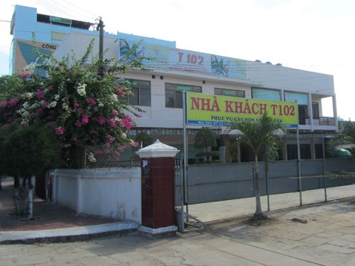 Phó văn phòng Tỉnh ủy bị tố quan hệ bất chính Phó văn phòng Tỉnh ủy bị tố quan hệ bất chính