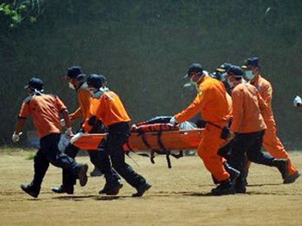 Hộp đen máy bay sẽ được chuyển về Nga điều tra Hộp đen máy bay sẽ được chuyển về Nga điều tra