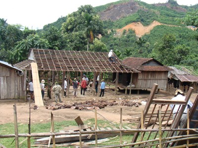 Di dân khỏi vùng lòng hồ thủy điện Đăk Đring Di dân khỏi vùng lòng hồ thủy điện Đăk Đring