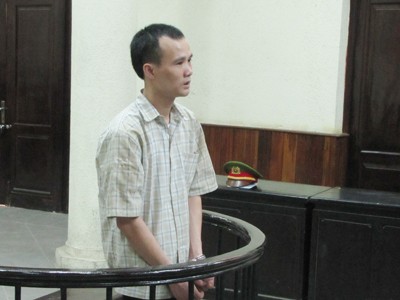 Kẻ giết bảo vệ, cướp ngân hàng lĩnh án tử hình Nguyễn Bá Quỳnh trước vành móng ngựa
