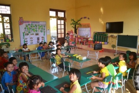 Phụ huynh không đóng tiền, HS không được đến lớp? Phụ huynh không đóng tiền, HS không được đến lớp?