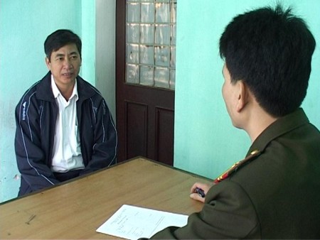 Bắt giam nguyên chủ tịch UBND xã nhận hối lộ Bắt giam nguyên chủ tịch UBND xã nhận hối lộ