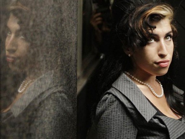 Rượu hại chết Amy Winehouse Rượu chứ không phải ma túy đã hại chết Amy Winehouse. Ảnh: Shaun Curry