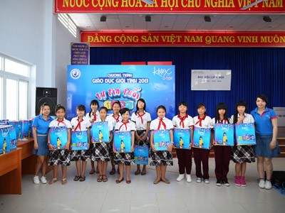 Nhìn lại hành trình giáo dục giới tính ‘Tự Tin Tuổi Teen’ 2013 Nhìn lại hành trình giáo dục giới tính ‘Tự Tin Tuổi Teen’ 2013