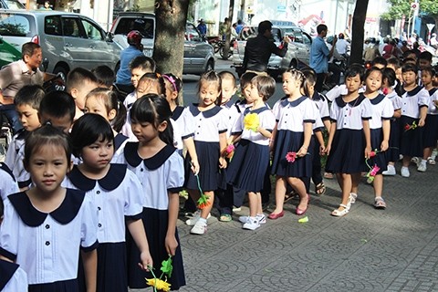 Lộ chiêu mới 'móc túi' phụ huynh Lộ chiêu mới 'móc túi' phụ huynh