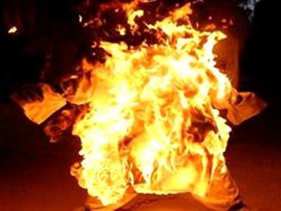 Án chung thân cho người chồng đốt chết vợ Án chung thân cho người chồng đốt chết vợ