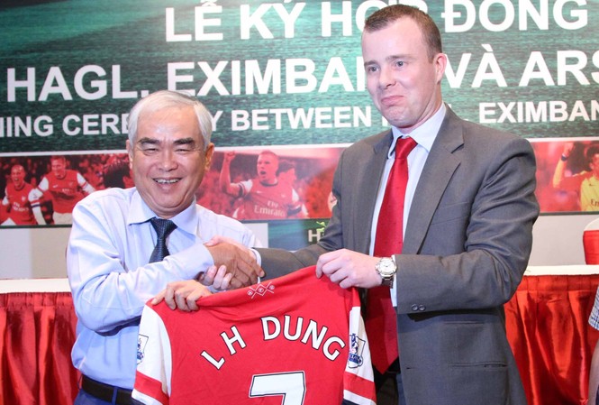 Mời Arsenal sang VN không phải chiêu 'đánh bóng tên tuổi' Mời Arsenal sang VN không phải chiêu 'đánh bóng tên tuổi'