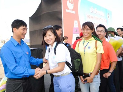 Doanh nhân ra biển, sinh viên ra đảo Doanh nhân ra biển, sinh viên ra đảo