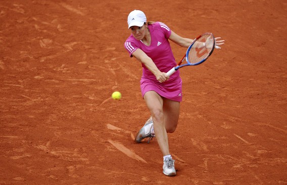 Clip: Justine Henin vượt qua Maria Sharapova Henin đang trở lại đầy mạnh mẽ