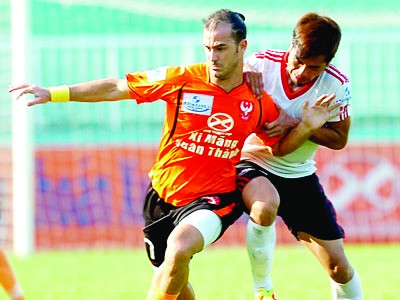 Ngỡ chuyên lại thiếu chuyên nhất Ngỡ chuyên lại thiếu chuyên nhất