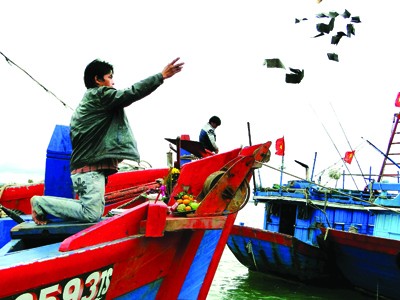 Làm giàu từ biển Làm giàu từ biển