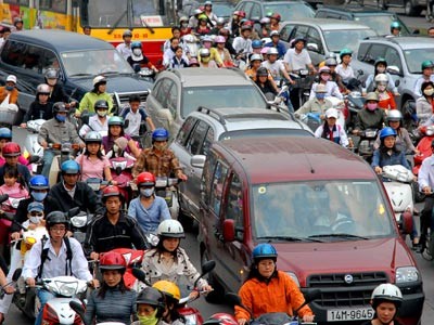 Đi ô tô, xe máy bị đề xuất thu hàng chục triệu đồng/năm Đi ô tô, xe máy bị đề xuất thu hàng chục triệu đồng/năm