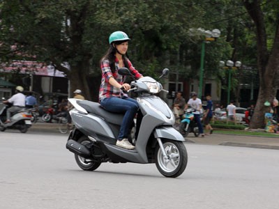 Honda Lead eSP: Vịt bầu ‘nam tính’ Honda Lead eSP: Vịt bầu ‘nam tính’
