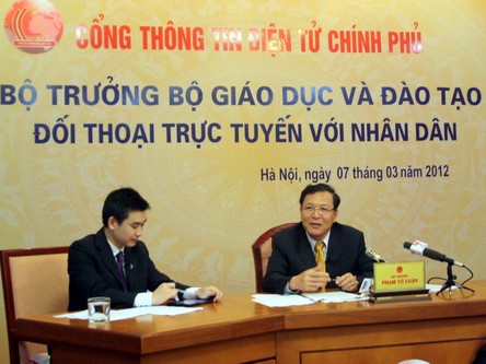 Đối thoại trực tuyến về điểm mới trong tuyển sinh CĐ, ĐH năm 2014 Đối thoại trực tuyến về điểm mới trong tuyển sinh CĐ, ĐH năm 2014