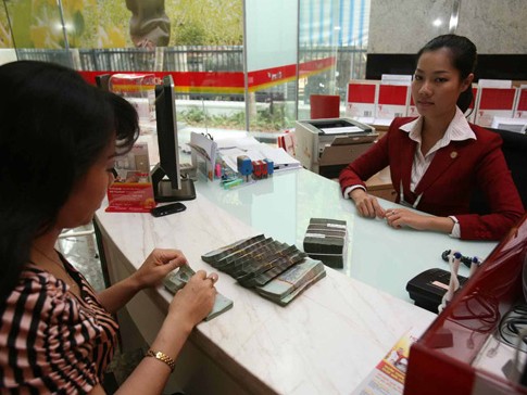 ‘Săn’ khách hàng để cho vay ‘Săn’ khách hàng để cho vay