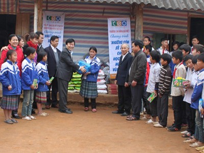 ĐVTN Cao đẳng Đại Việt mang hơi ấm lên vùng cao ĐVTN Cao đẳng Đại Việt mang hơi ấm lên vùng cao