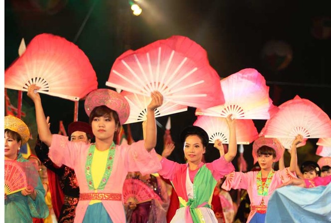 Rực rỡ đêm hội Carnaval Hạ Long Rực rỡ đêm hội Carnaval Hạ Long