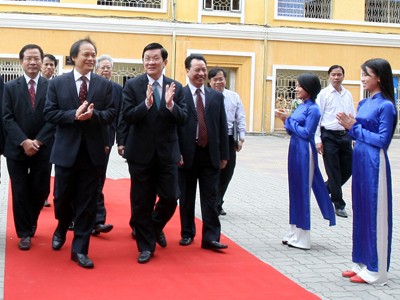 Chủ tịch nước dự lễ khai giảng tại trường Đại học Khoa học Xã hội & Nhân văn Chủ tịch nước dự lễ khai giảng tại trường Đại học Khoa học Xã hội & Nhân văn