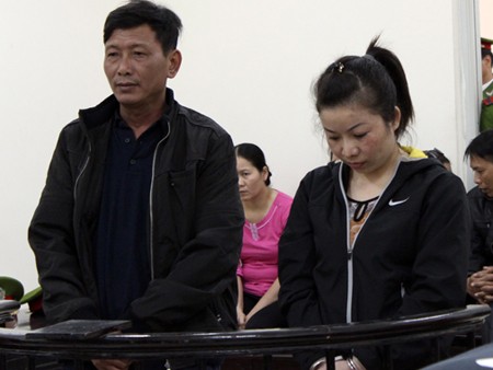 Người đàn bà 'hai lần đò' lập bia tế sống tình nhân bội bạc Người đàn bà 'hai lần đò' lập bia tế sống tình nhân bội bạc