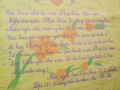 Gửi thư hàng trăm chữ kí tới người bạn Nhật Gửi thư hàng trăm chữ kí tới người bạn Nhật