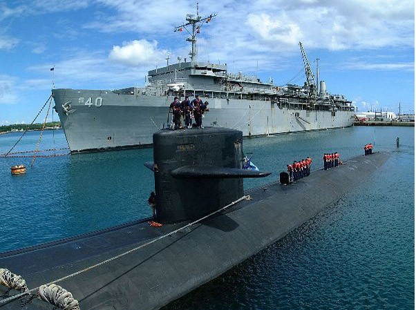 Tàu ngầm Hải quân Mỹ sắp tới Philippines Tàu ngầm USS Frank Cable của Mỹ